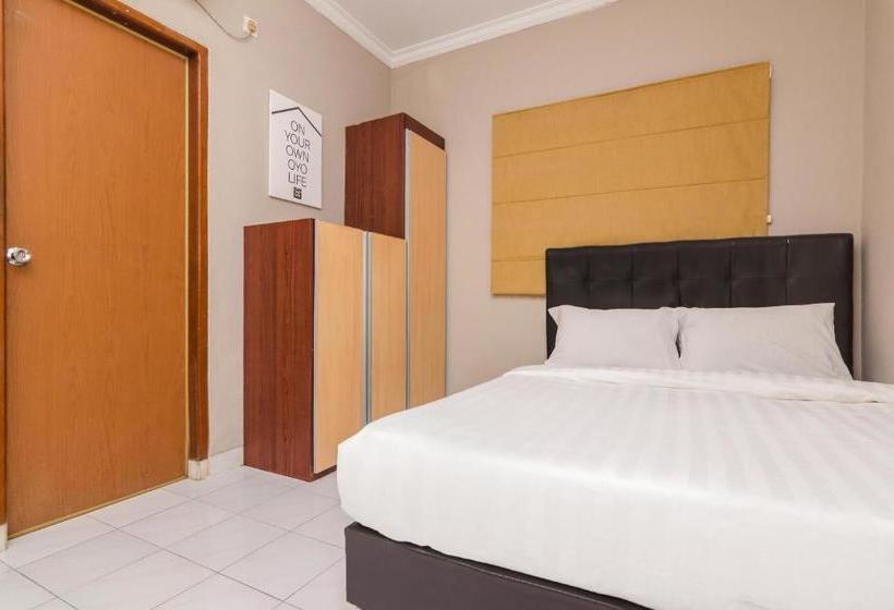 בית מלון כפרי Oyo Life 2528 Kost Pendopo