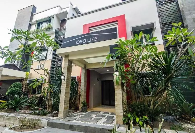 ホテル Oyo Life 2528 Kost Pendopo