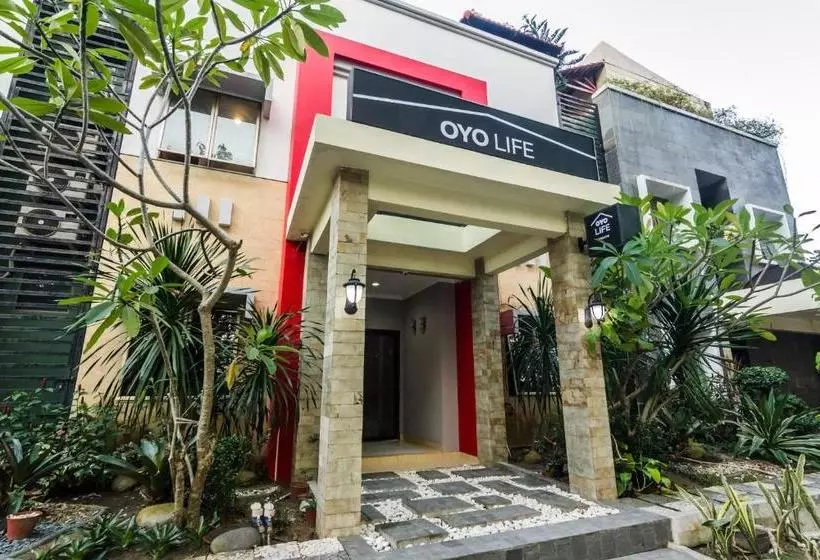 ホテル Oyo Life 2528 Kost Pendopo