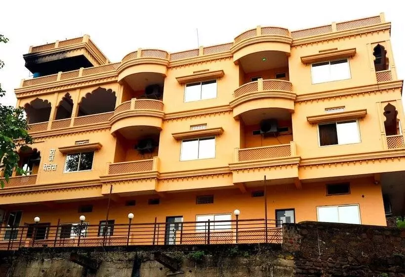 ホテル Raj Palace