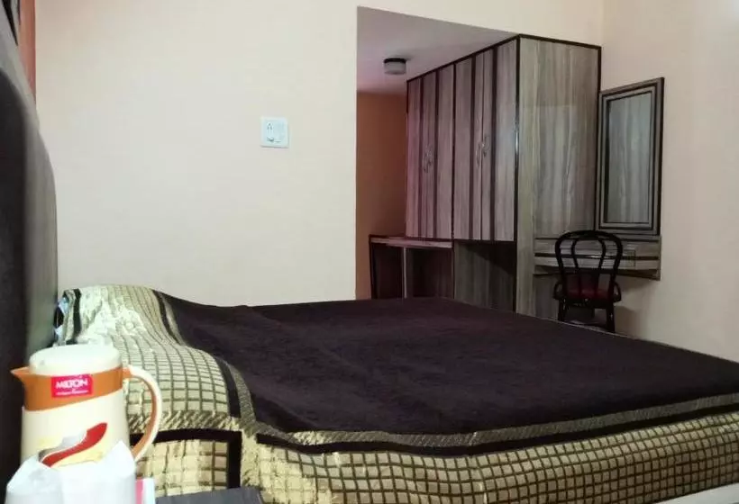 Hotelli Shikhar & Restaurant