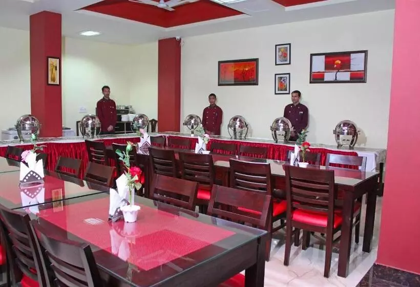 Hotelli Shikhar & Restaurant