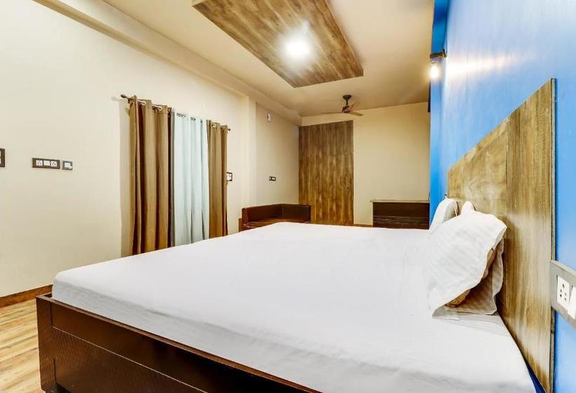 Отель Spot On 49375 Royal Inn