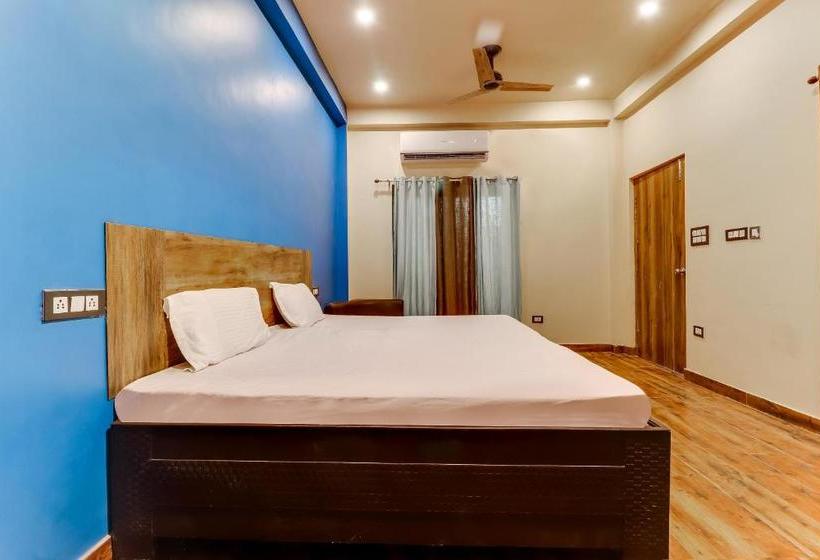 Отель Spot On 49375 Royal Inn