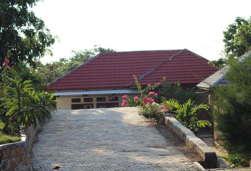 בית מלון כפרי Theodor Bajo