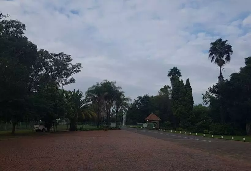 リゾートホテル Atkv Klein Kariba