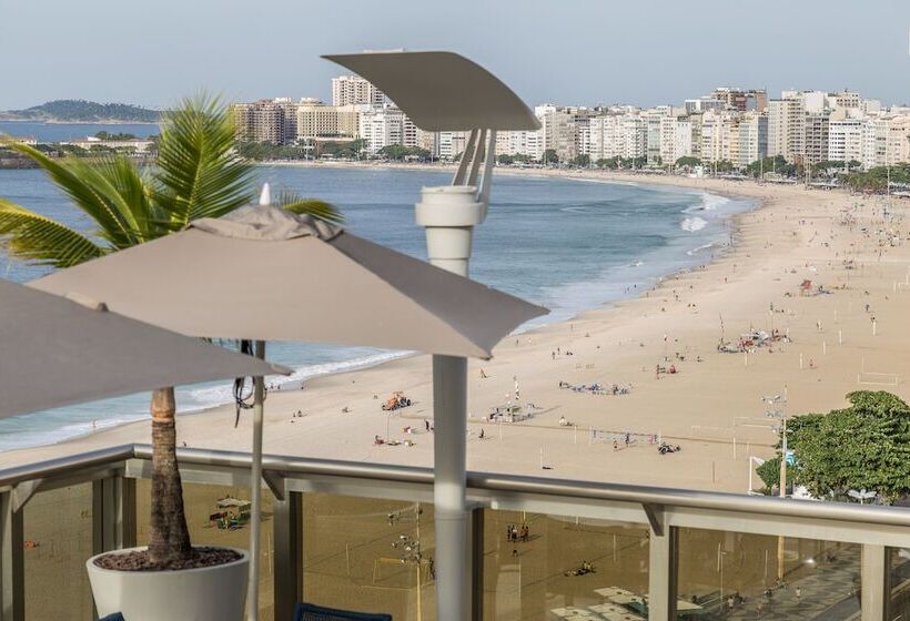 ホテル Astoria Palace