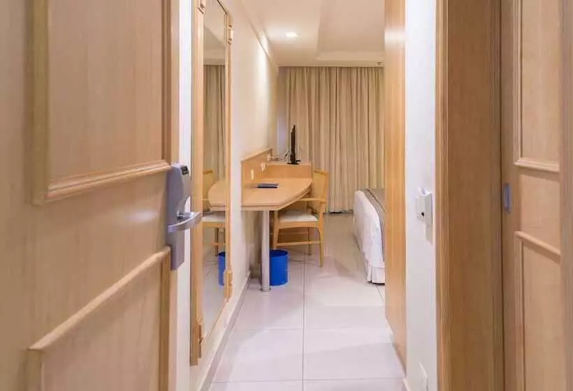 ホテル Astoria Palace