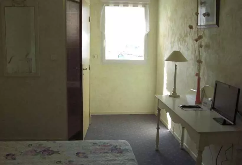 Отель Au Sans Souci