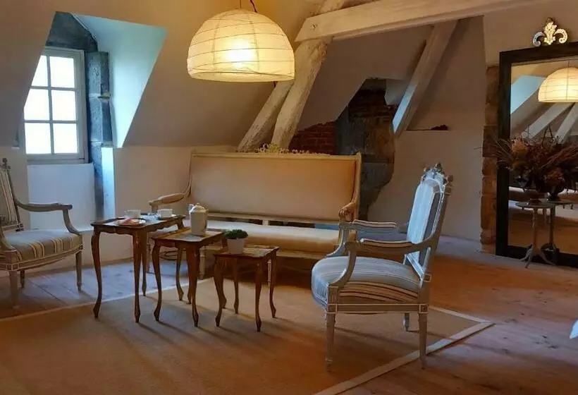 Hotel Château De Bessonies