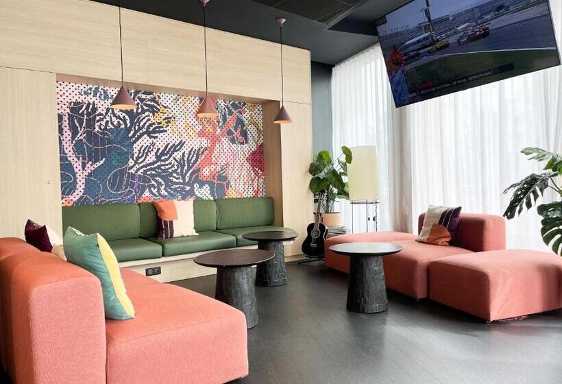 Отель Ibis Martigues Centre