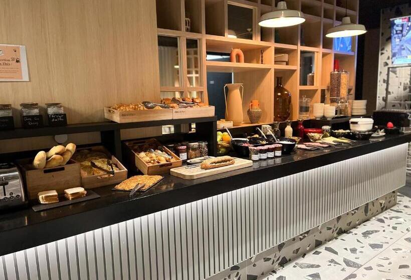 Отель Ibis Martigues Centre