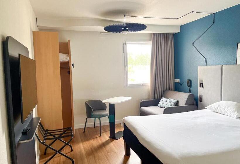 Отель Ibis Martigues Centre