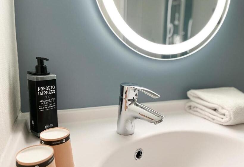 Отель Ibis Martigues Centre