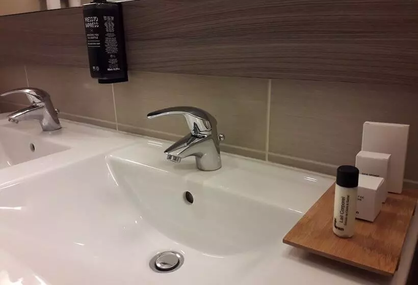 Отель Ibis Styles Melun