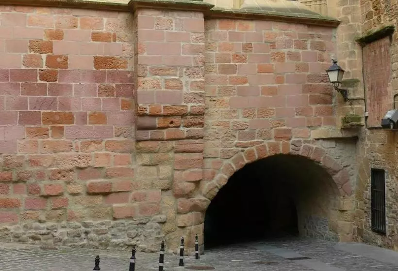 Отель Itxas Gain Getaria