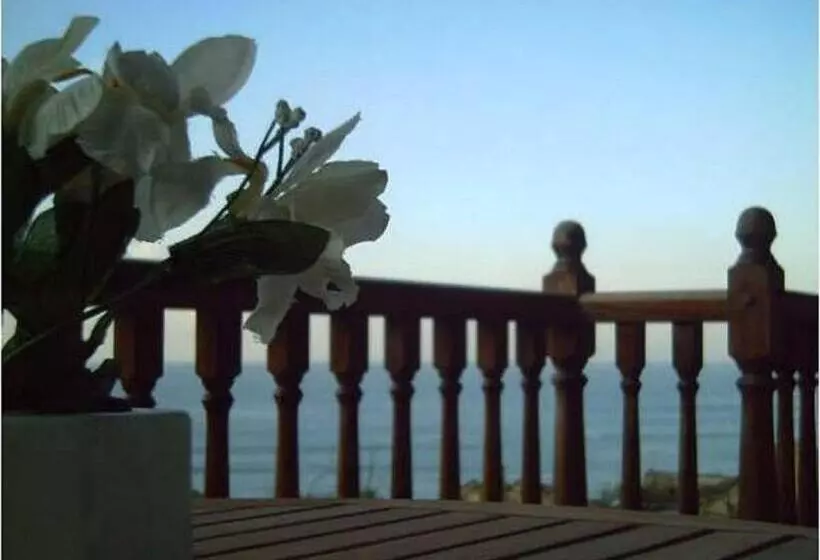 Отель Itxas Gain Getaria