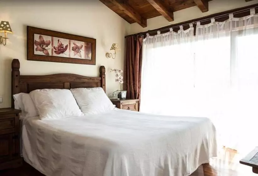 Отель Itxas Gain Getaria