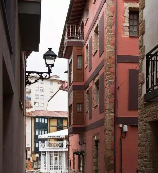 Отель Itxas Gain Getaria