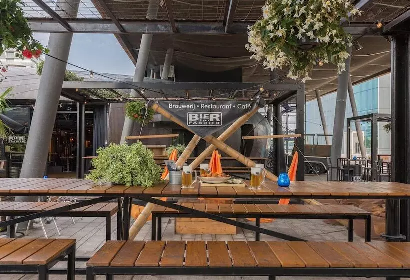 Leonardo Hotel Almere City Center