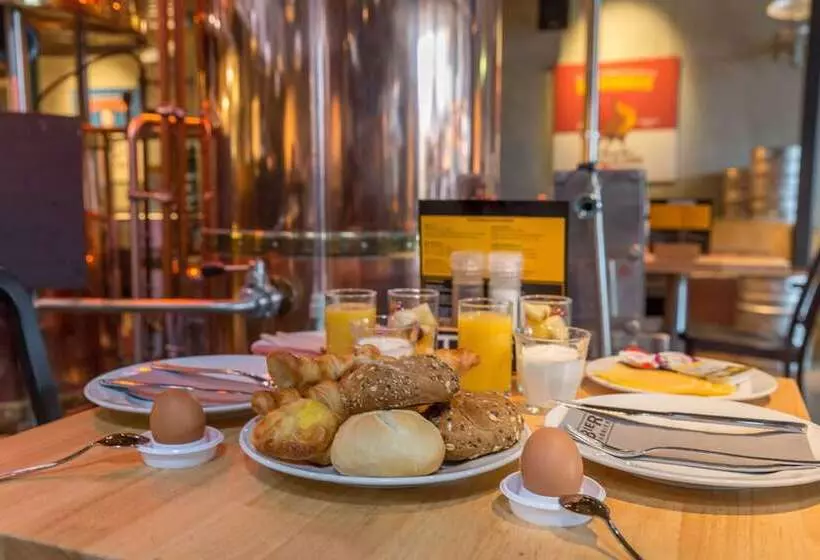 Leonardo Hotel Almere City Center