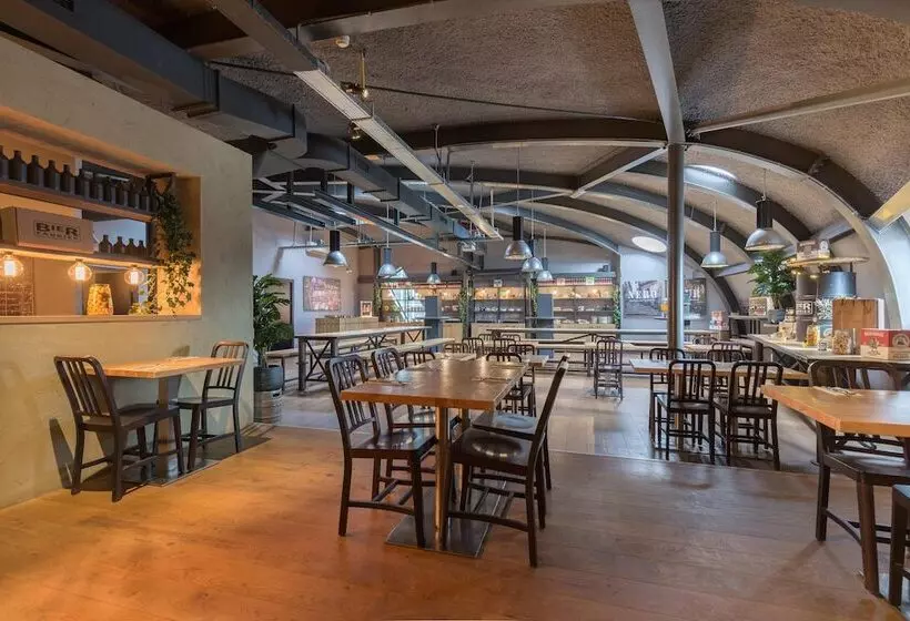 Leonardo Hotel Almere City Center