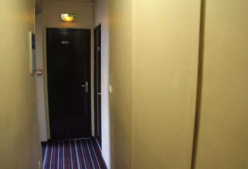 Hotelli Montmartre Clignancourt