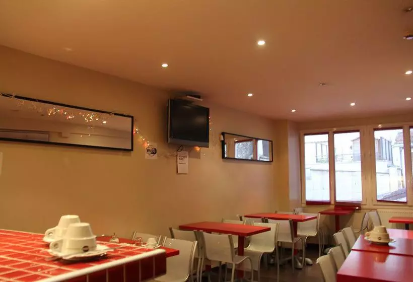 Hotelli Montmartre Clignancourt