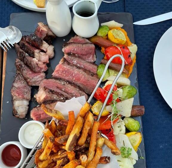 فندق Quintessence