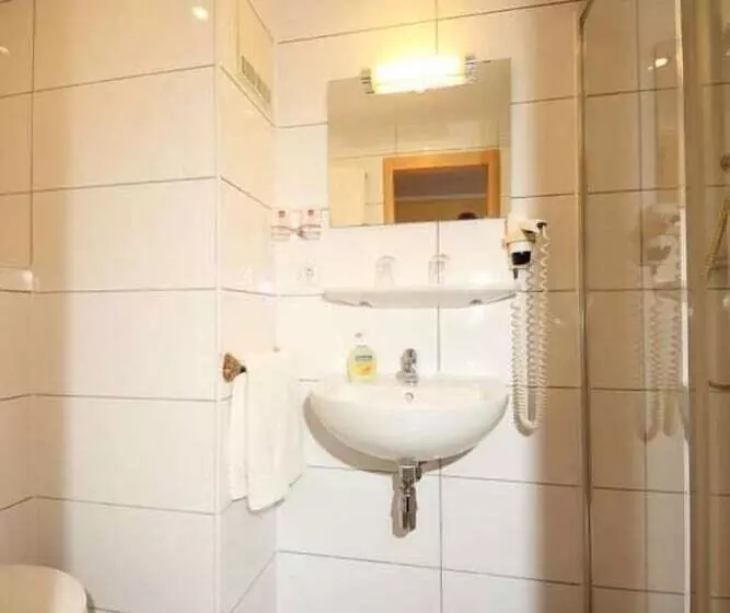 Отель Rheinfels