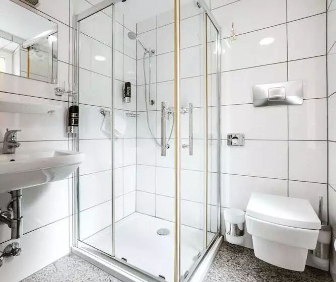 Отель Rheinfels