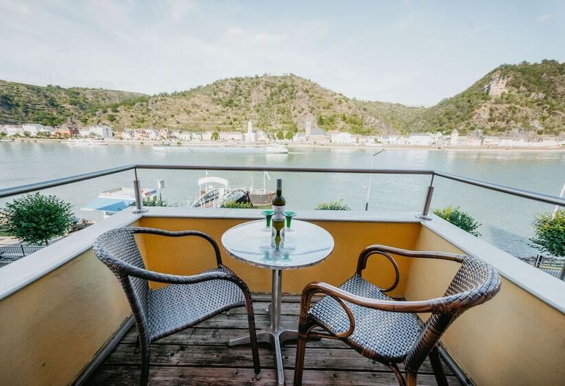 Отель Rheinfels