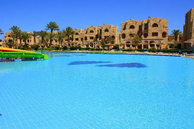 酒店 Royal Lagoons Resort & Aqua Park Families And Couples Only