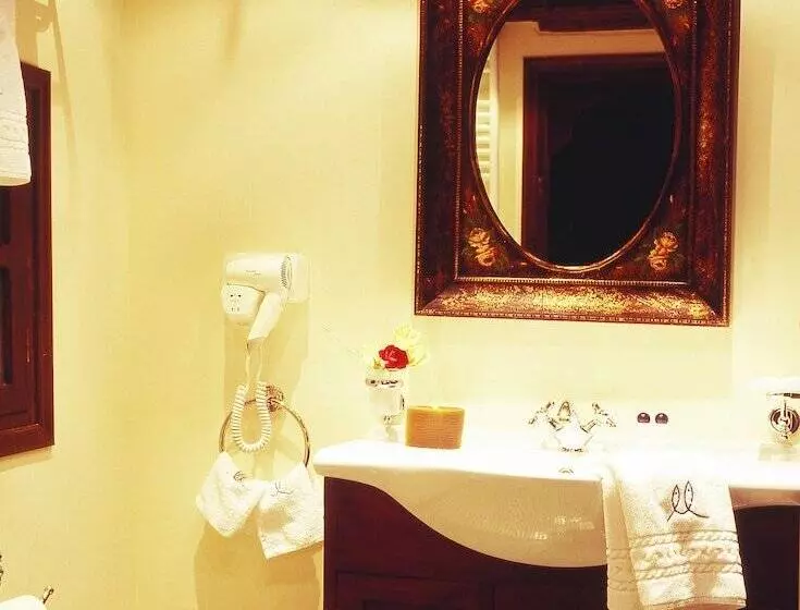 Отель Santikos Mansion