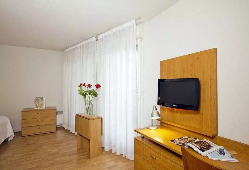 Hotell Séjours & Affaires Paris Nanterre