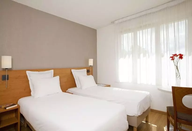 Hotell Séjours & Affaires Paris Nanterre