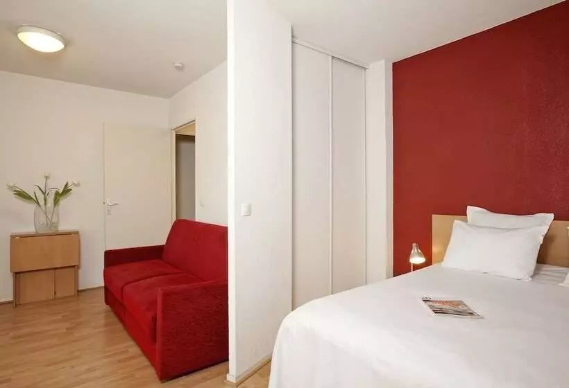 Hotell Séjours & Affaires Paris Nanterre