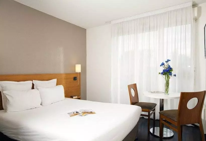 Hotell Séjours & Affaires Paris Nanterre
