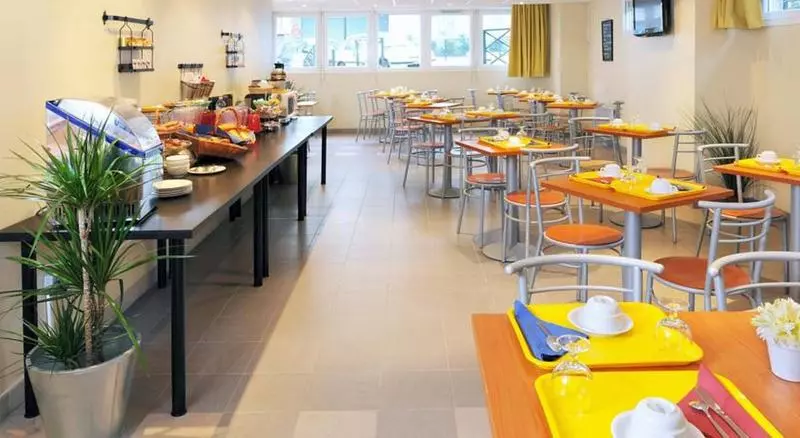 Hotell Séjours & Affaires Paris Nanterre