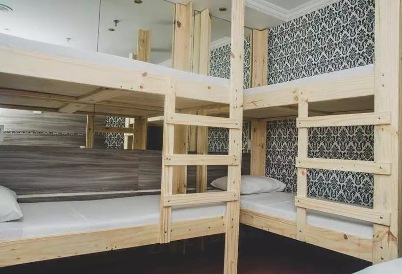 هتل Social Hostel