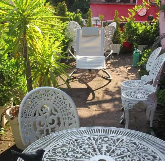 호텔 Tilly S B&b And Apartment House