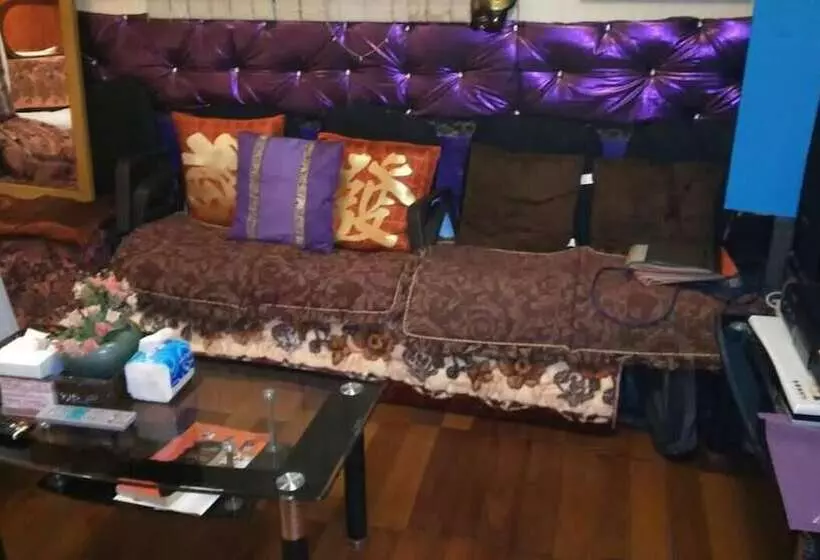 هتل Backpacker Guest Home