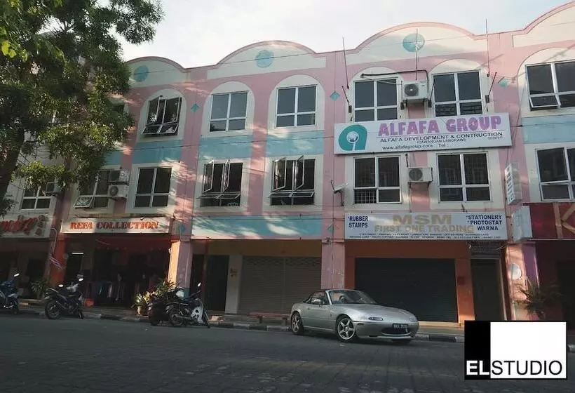 هتل El Studio Hostel Langkawi