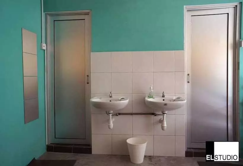 هتل El Studio Hostel Langkawi