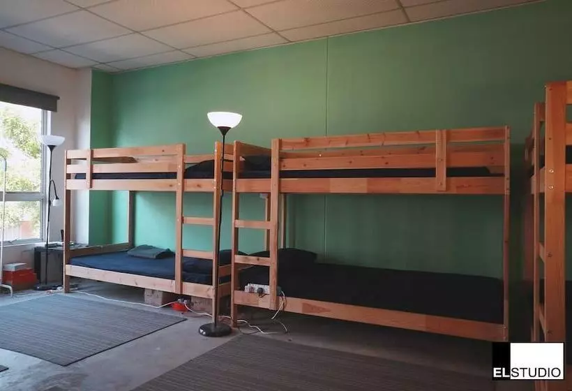 هتل El Studio Hostel Langkawi