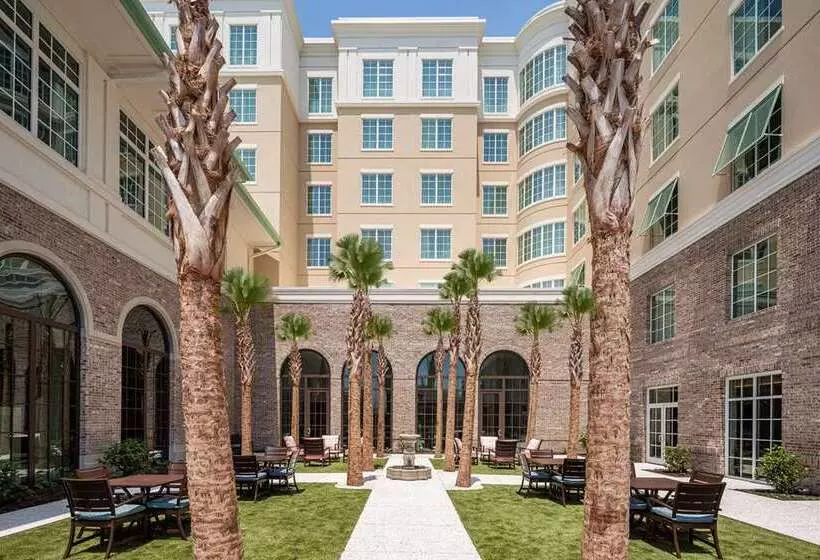 ホテル Embassy Suites By Hilton Charleston Harbor Mt. Pleasant