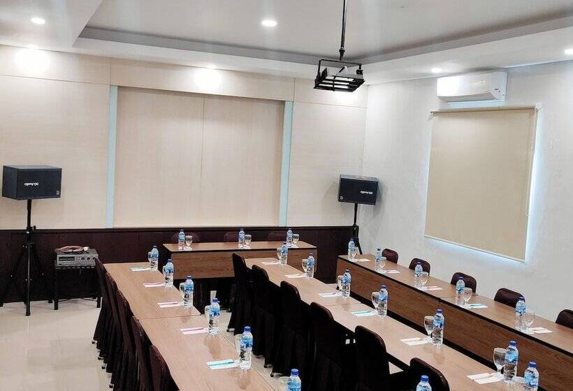 בית מלון כפרי Emerald