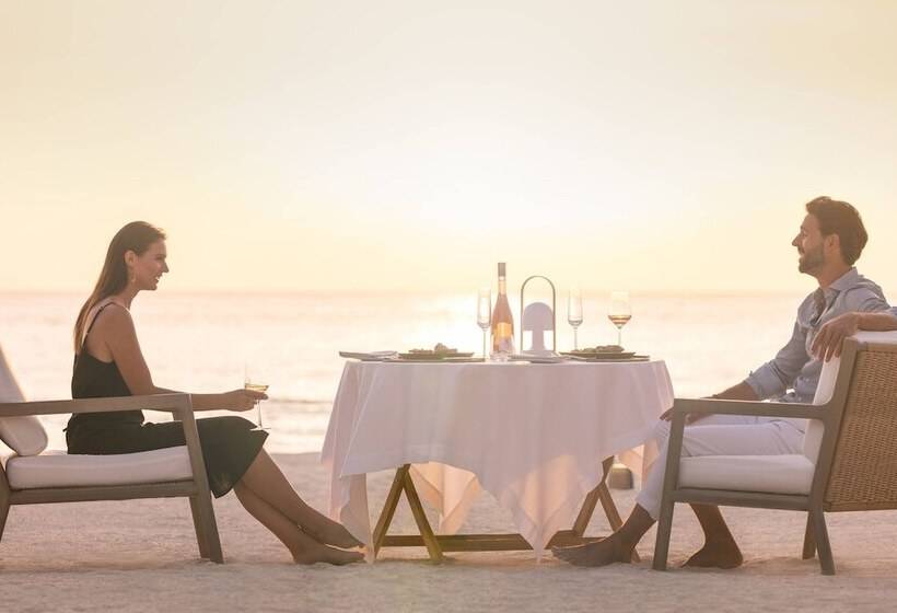 هتل The Ritzcarlton Maldives, Fari Islands