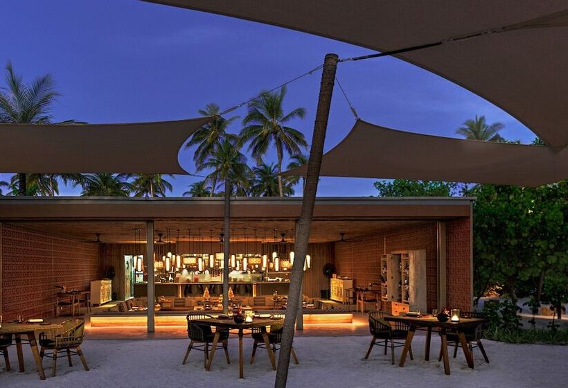 هتل The Ritzcarlton Maldives, Fari Islands
