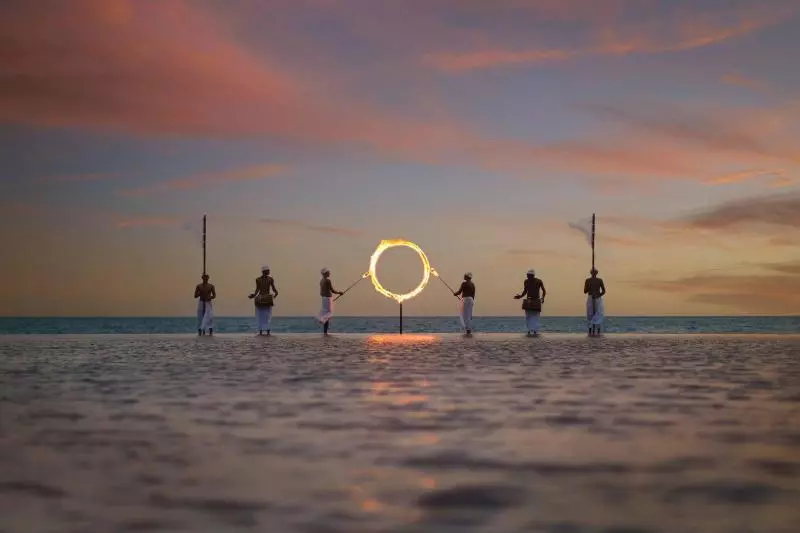 هتل The Ritzcarlton Maldives, Fari Islands